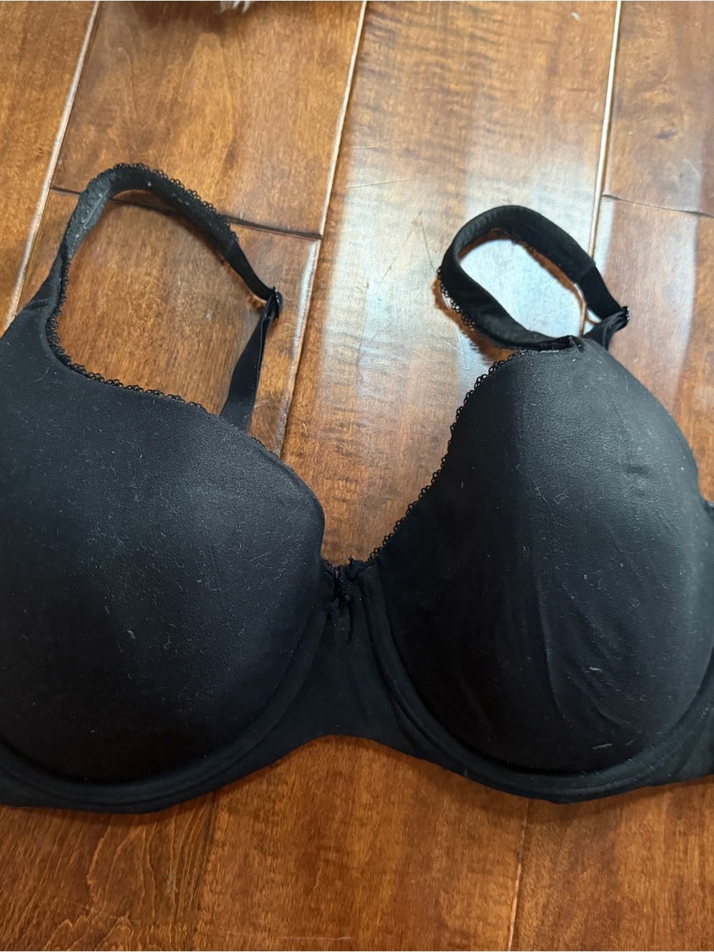 Victoria's Secret Black Molded T-Shirt Bra